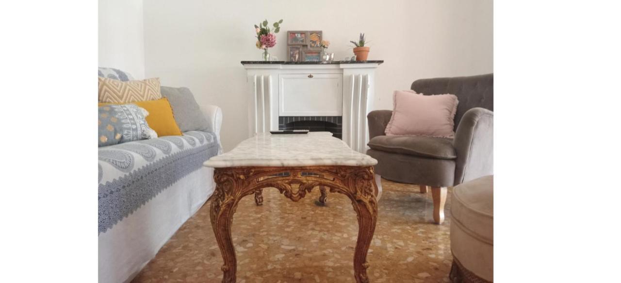 City Center Homestay Valencia Exteriör bild