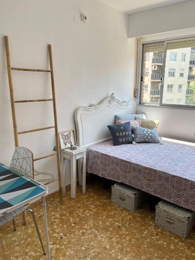 City Center Homestay Valencia Exteriör bild